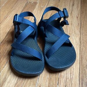 Chaco Black Strappy Sandals Z/1 Womens